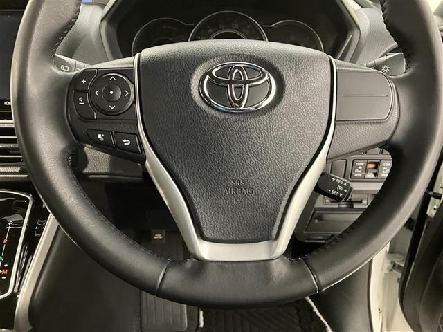 ヴォクシー ZS 煌III プリクラッシュ スマートキ アイスト DVD再生機能 横滑り防止装置 ナビTV アルミ 三列シート WAC 盗難防止 オートエアコン キーレス ETC装備 パワステ メモリナビ クルコン ABS(18枚目)