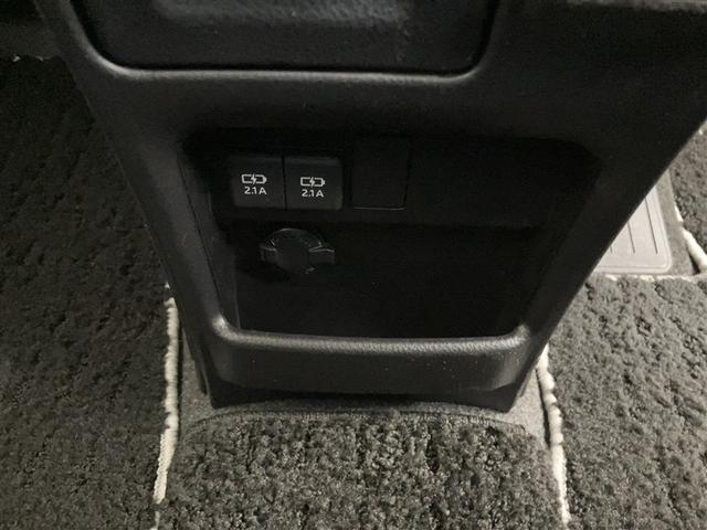 ヴォクシー ZS 煌III プリクラッシュ スマートキ アイスト DVD再生機能 横滑り防止装置 ナビTV アルミ 三列シート WAC 盗難防止 オートエアコン キーレス ETC装備 パワステ メモリナビ クルコン ABS(25枚目)