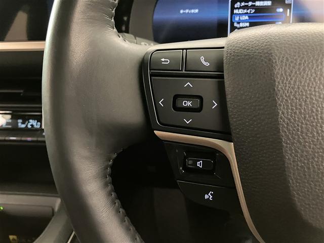 クラウンクロスオーバー Ｇアドバンスド・レザーパッケージ　ＴＳＳ　ハーフレザー　フルセグＴＶ　パワーシート　ＬＥＤヘッドライト　クルーズコントロール　Ｂカメラ　ドライブレコーダ　オートエアコン　アルミホイル　ＥＴＣ付　横滑り防止装置　４ＷＤ　ＴＶ　エアバッグ（14枚目）