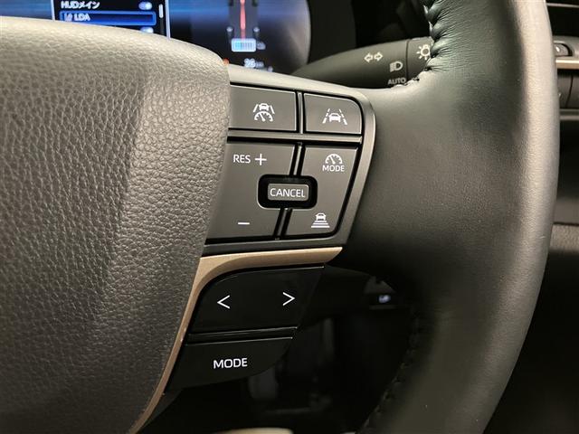 クラウンクロスオーバー Ｇアドバンスド・レザーパッケージ　ＴＳＳ　ハーフレザー　フルセグＴＶ　パワーシート　ＬＥＤヘッドライト　クルーズコントロール　Ｂカメラ　ドライブレコーダ　オートエアコン　アルミホイル　ＥＴＣ付　横滑り防止装置　４ＷＤ　ＴＶ　エアバッグ（15枚目）