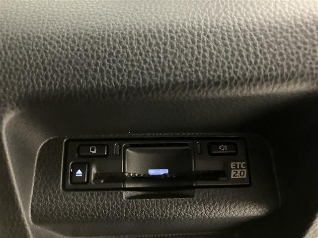 クラウンクロスオーバー Ｇアドバンスド・レザーパッケージ　ＴＳＳ　ハーフレザー　フルセグＴＶ　パワーシート　ＬＥＤヘッドライト　クルーズコントロール　Ｂカメラ　ドライブレコーダ　オートエアコン　アルミホイル　ＥＴＣ付　横滑り防止装置　４ＷＤ　ＴＶ　エアバッグ（16枚目）