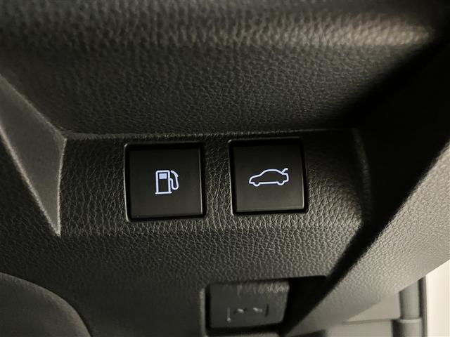 クラウンクロスオーバー Ｇアドバンスド・レザーパッケージ　ＴＳＳ　ハーフレザー　フルセグＴＶ　パワーシート　ＬＥＤヘッドライト　クルーズコントロール　Ｂカメラ　ドライブレコーダ　オートエアコン　アルミホイル　ＥＴＣ付　横滑り防止装置　４ＷＤ　ＴＶ　エアバッグ（17枚目）