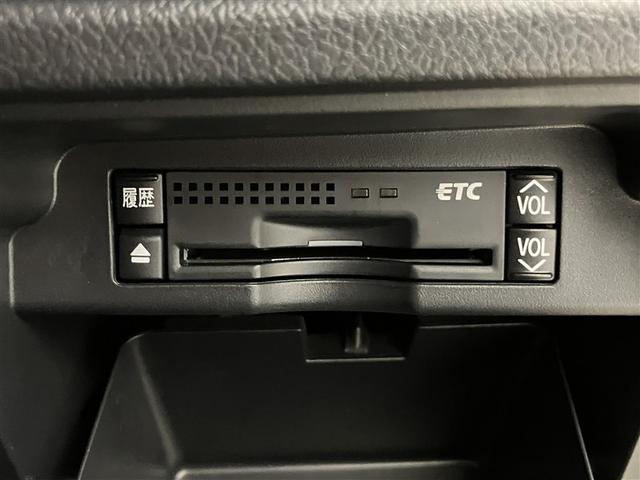 ヴォクシー Ｘ　Ｌエディション　助手席エアバッグ　盗難防止　キ－レス　ＤＶＤ再生可　全席パワーウインドウ　ＡＴエアコン　ＡＵＸ　ＥＴＣ装備　リアカメラ　メモリーナビ　三列シート　運転席エアバッグ　ＡＢＳ　スマートキー　ウォークスルー（10枚目）