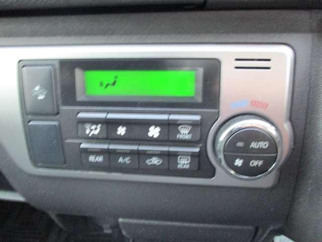 ハイエースバン ロングスーパーＧＬ　ドライブレコーダー　ＥＴＣ付き　ナビ付き　バックカメラ　オートマチックハイビーム　両側スライドドア　ＣＤ　ミュージックサーバ　パワーステアリング　パワーウィンドウ（17枚目）