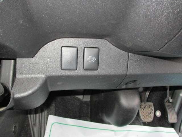 ハイエースバン ロングスーパーＧＬ　ドライブレコーダー　ＥＴＣ付き　ナビ付き　バックカメラ　オートマチックハイビーム　両側スライドドア　ＣＤ　ミュージックサーバ　パワーステアリング　パワーウィンドウ（18枚目）