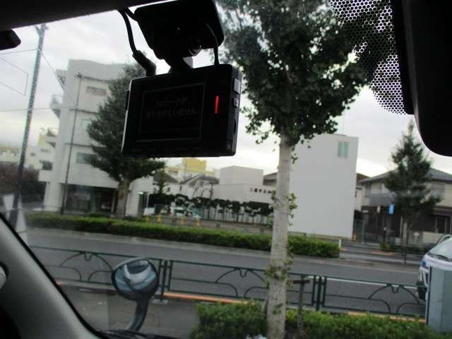 ハイエースバン ロングスーパーＧＬ　ドライブレコーダー　ＥＴＣ付き　ナビ付き　バックカメラ　オートマチックハイビーム　両側スライドドア　ＣＤ　ミュージックサーバ　パワーステアリング　パワーウィンドウ（26枚目）