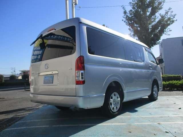 ハイエースワゴン ＧＬ　ミドルルーフ車　片側スライドドア　パワーウィンドウ　パワーステアリング　運転席エアバック　Ｗエアコン　ＡＢＳ　キーレスエントリー　フロントフォグランプ（2枚目）