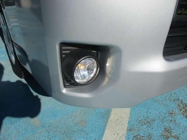 ハイエースワゴン ＧＬ　ミドルルーフ車　片側スライドドア　パワーウィンドウ　パワーステアリング　運転席エアバック　Ｗエアコン　ＡＢＳ　キーレスエントリー　フロントフォグランプ（12枚目）
