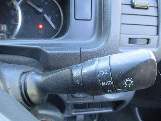 ハイエースワゴン ＧＬ　ミドルルーフ車　片側スライドドア　パワーウィンドウ　パワーステアリング　運転席エアバック　Ｗエアコン　ＡＢＳ　キーレスエントリー　フロントフォグランプ（24枚目）