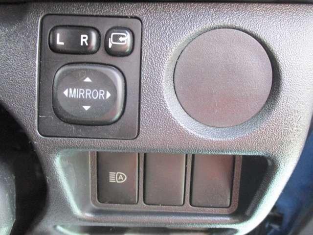 ハイエースバン ロングDX GLパッケージ ディーゼル車 両側スライドドア TVナビ付き オートマチックハイビーム ミュージックサーバ CD パワーステアリング パワーウィンドウ 衝突被害軽減システム キーレスエントリー(14枚目)