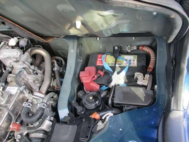 ハイエースバン ロングDX GLパッケージ ディーゼル車 両側スライドドア TVナビ付き オートマチックハイビーム ミュージックサーバ CD パワーステアリング パワーウィンドウ 衝突被害軽減システム キーレスエントリー(50枚目)