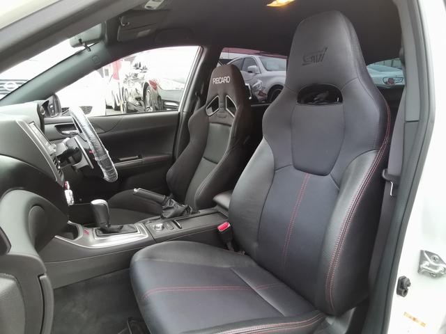 WRX STI Aライン カロッツェリアナビ地デジ Bカメラ 黒ハーフ革シート HIDライト パドルシフト 社外4本出しマフラー STiフロントリップスポイラー 純正18インチAW ブルートゥース(18枚目)