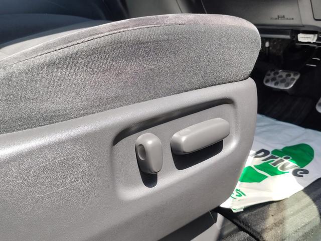 アエラス 後期型/4WD/両側自動ドア/純正エアロ/ナビ/地デジ/Bluetooth/Bカメラ/クルーズコントロール/電動シート/HIDオートライト/スマートキー/純正17AW(16枚目)