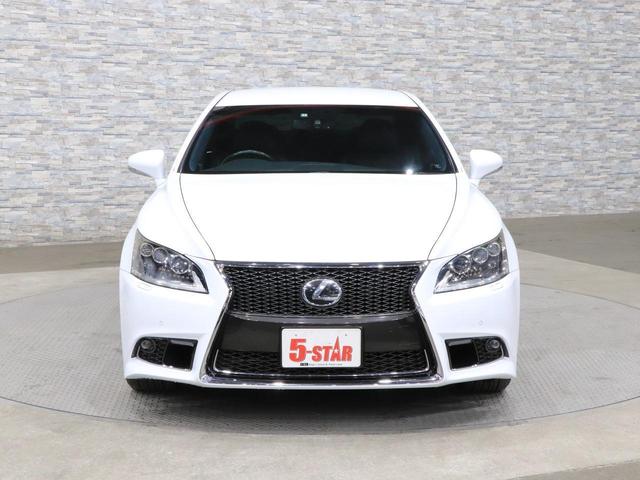 ＬＳ ＬＳ４６０　Ｆスポーツ　黒本革シート／３眼ＬＥＤ／シートベンチレーション／電動シート／レーダークルコン／クリアランスソナー／リヤクロストラフィックアラート／パドルシフト／純正ＨＤＤナビ／バックカメラ／地デジ／純正ＡＷ（7枚目）