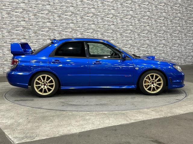 ＷＲＸ　ＳＴｉ　４ＷＤ／６速ＭＴ／エアロ／ＴＲＵＳＴ車高調／ブレンボキャリパー／キーレスエントリー／ＥＴＣ／カロッツェリアナビ／地デジ／ＨＩＤヘッドライト／純正ＡＷ／Ｆ型／鷹目(8枚目)