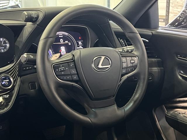 ＬＳ ＬＳ５００ｈ　Ｉパッケージ　後期／レクサスチームメイト／黒本革電動メモリーシート／シートベンチレーション／３眼ＬＥＤ／ＨＵＤ／レクサスセーフティシステム＋Ａ／デジタルインナーミラー／１００Ｖ電源／パノラミックビュー／純正ナビ（23枚目）