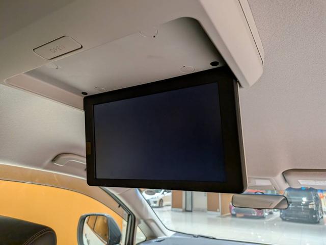 エルグランド 250ハイウェイスター フリップダウンモニター/黒ハーフレザーシート/両側電動スライドドア/クルーズコントロール/ETC/純正ナビ/地デジ/Bluetooth/バックカメラ/HIDオートライト/純正18AW(7枚目)