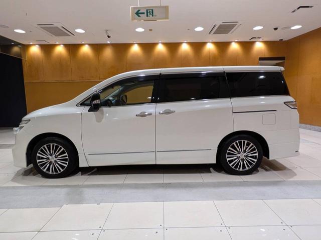 エルグランド 250ハイウェイスター フリップダウンモニター/黒ハーフレザーシート/両側電動スライドドア/クルーズコントロール/ETC/純正ナビ/地デジ/Bluetooth/バックカメラ/HIDオートライト/純正18AW(14枚目)