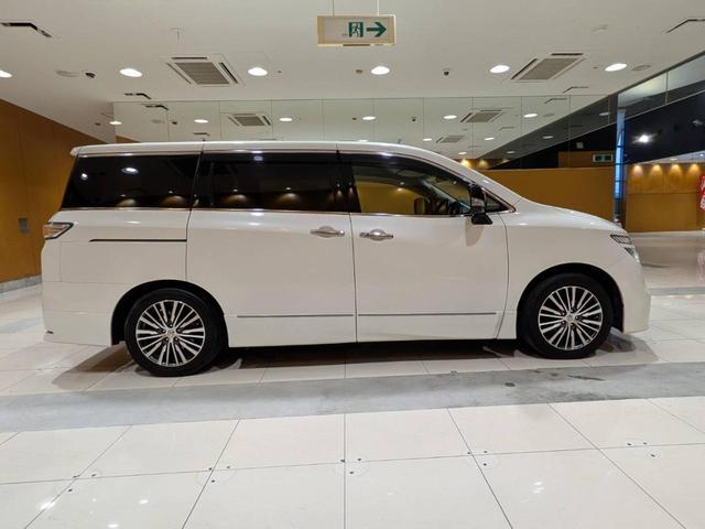 エルグランド 250ハイウェイスター フリップダウンモニター/黒ハーフレザーシート/両側電動スライドドア/クルーズコントロール/ETC/純正ナビ/地デジ/Bluetooth/バックカメラ/HIDオートライト/純正18AW(15枚目)