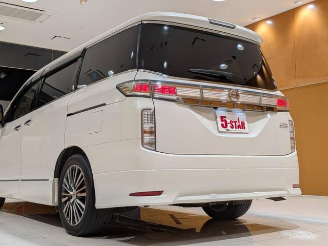 エルグランド 250ハイウェイスター フリップダウンモニター/黒ハーフレザーシート/両側電動スライドドア/クルーズコントロール/ETC/純正ナビ/地デジ/Bluetooth/バックカメラ/HIDオートライト/純正18AW(16枚目)