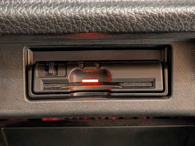 エルグランド 250ハイウェイスター フリップダウンモニター/黒ハーフレザーシート/両側電動スライドドア/クルーズコントロール/ETC/純正ナビ/地デジ/Bluetooth/バックカメラ/HIDオートライト/純正18AW(31枚目)