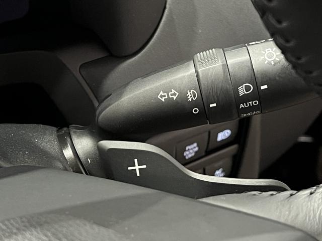 アルファードハイブリッド Ｚ　４ＷＤ／左右独立ムーンルーフ／フリップダウンモニター／トヨタチームメイト／合皮電動シート／シートベンチレーション／３眼ＬＥＤ／トヨタセーフティセンス／デジタルインナーミラー／パノラミックビューモニター（26枚目）