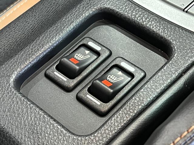 ８６ ＧＴリミテッド　後期／６速ＭＴ／ＴＲＤタワーバー／半革シート／シートヒーター／ＴＲＡＣＫスイッチ／クルーズコントロール／ＥＴＣ／純正ナビ／Ｂｌｕｅｔｏｏｔｈ／バックカメラ／地デジ／ＬＥＤオートライト／純正ＡＷ（9枚目）