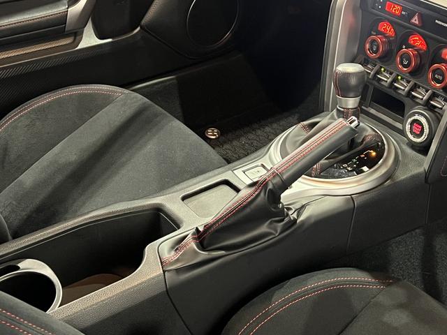 ８６ ＧＴ　ＴＲＤリアスポイラー／純正リアバンパーガーニッシュ／ＶＳＣスポーツモード／パドルシフト／スマートキー／ＥＴＣ／純正ナビ／Ｂｌｕｅｔｏｏｔｈ／バックカメラ／ＨＩＤオートライト／純正ＡＷ（28枚目）