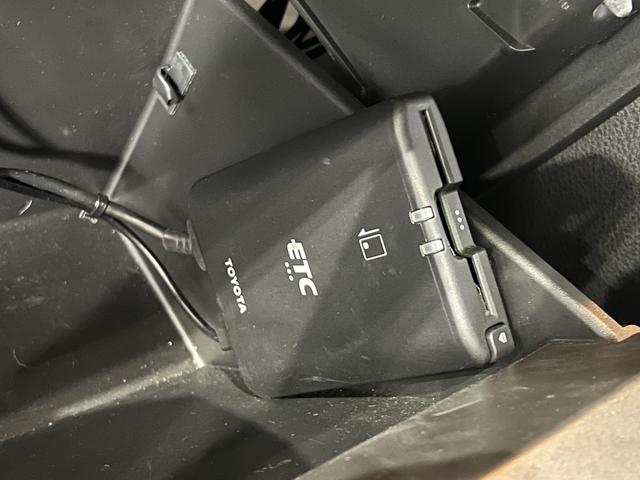 ８６ ＧＴ　ＴＲＤリアスポイラー／純正リアバンパーガーニッシュ／ＶＳＣスポーツモード／パドルシフト／スマートキー／ＥＴＣ／純正ナビ／Ｂｌｕｅｔｏｏｔｈ／バックカメラ／ＨＩＤオートライト／純正ＡＷ（31枚目）