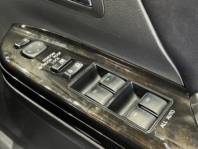 ヴェルファイア 2.4Z ゴールデンアイズ 後期/フリップダウンモニター/クルーズコントロール/両側電動スライドドア/電動リヤゲート/クリアランスソナー/半革シート/ETC/HIDオートライト/純正AW(30枚目)