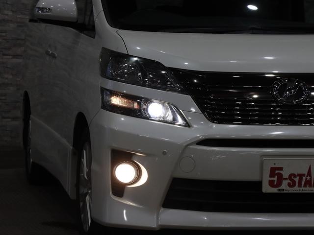 ヴェルファイア ２．４Ｚ　両側電動スライドドア／クリアランスソナー／スマートキー／ＥＴＣ／横滑り防止装置／純正ナビ／Ｂｌｕｅｔｏｏｔｈ／バックカメラ／地デジ／ＨＩＤオートライト／純正ＡＷ（11枚目）
