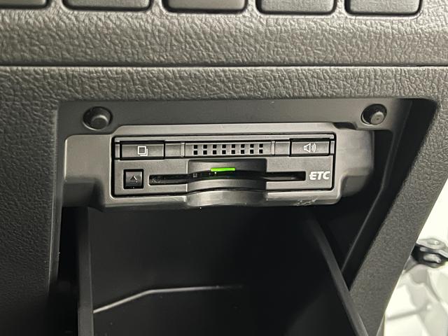 ヴェルファイア ２．４Ｚ　両側電動スライドドア／クリアランスソナー／スマートキー／ＥＴＣ／横滑り防止装置／純正ナビ／Ｂｌｕｅｔｏｏｔｈ／バックカメラ／地デジ／ＨＩＤオートライト／純正ＡＷ（23枚目）