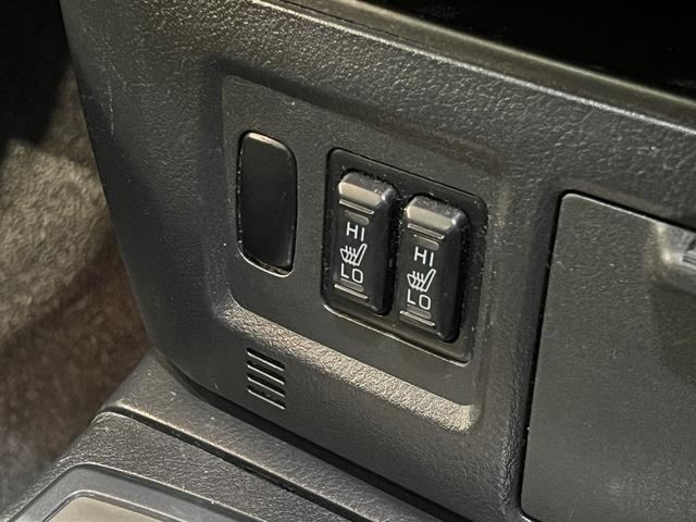 パジェロ ロング GR 4WD/ルーフレール/アルパインツィーター/ディーゼル/シートヒーター/ETC/横滑り防止装置/ヘッドランプウォッシャー/カロッツェリアディスプレイオーディオ/バックカメラ/LEDオートライト(8枚目)
