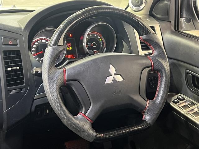 パジェロ ロング GR 4WD/ルーフレール/アルパインツィーター/ディーゼル/シートヒーター/ETC/横滑り防止装置/ヘッドランプウォッシャー/カロッツェリアディスプレイオーディオ/バックカメラ/LEDオートライト(25枚目)