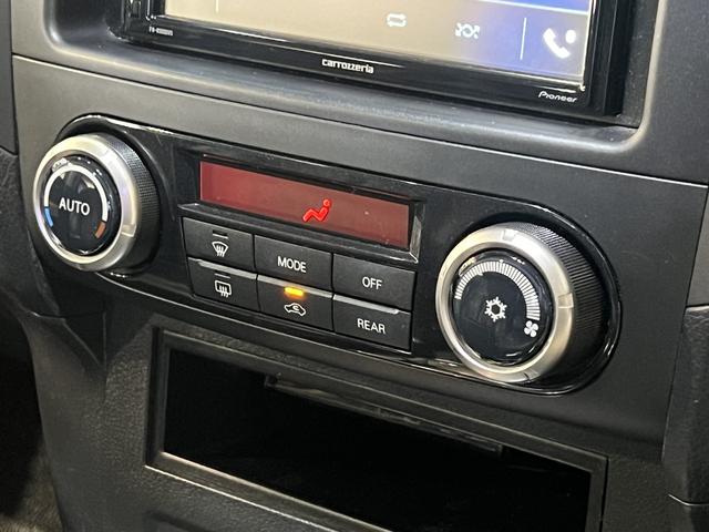 パジェロ ロング GR 4WD/ルーフレール/アルパインツィーター/ディーゼル/シートヒーター/ETC/横滑り防止装置/ヘッドランプウォッシャー/カロッツェリアディスプレイオーディオ/バックカメラ/LEDオートライト(31枚目)