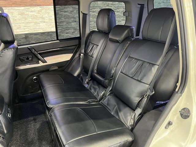 パジェロ ロング GR 4WD/ルーフレール/アルパインツィーター/ディーゼル/シートヒーター/ETC/横滑り防止装置/ヘッドランプウォッシャー/カロッツェリアディスプレイオーディオ/バックカメラ/LEDオートライト(36枚目)