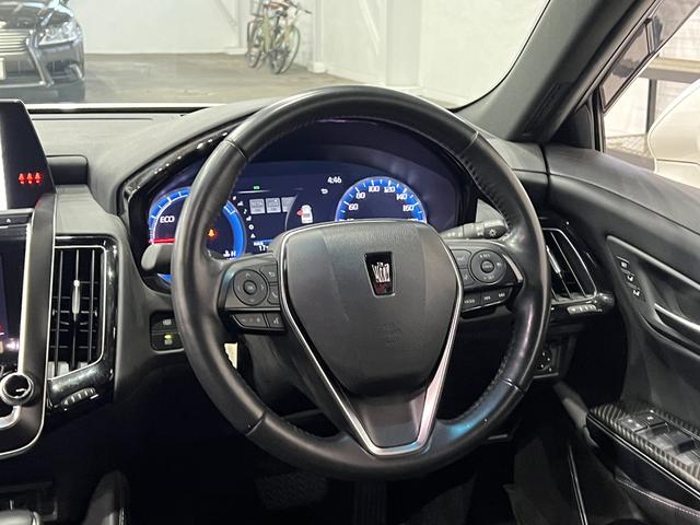 クラウンハイブリッド RSアドバンス 黒本革電動メモリーシート/スパッタリングAW/シートベンチレーション/3眼LED/HUD/トヨタセーフティセンス/レーダークルコン/BSM/RCTA/100V電源/純正ナビ/バックカメラ(23枚目)