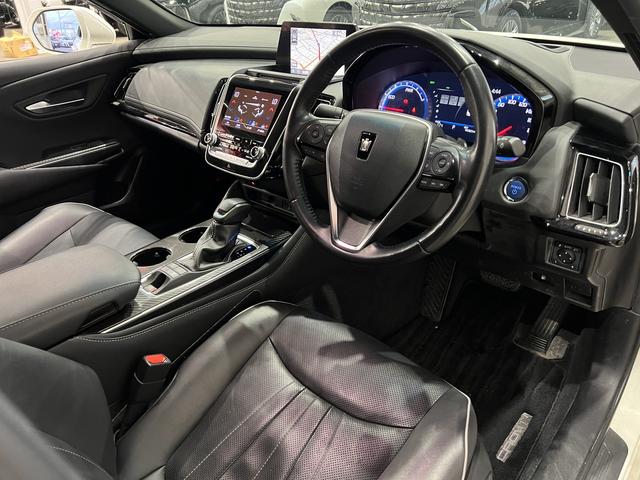 クラウンハイブリッド RSアドバンス 黒本革電動メモリーシート/スパッタリングAW/シートベンチレーション/3眼LED/HUD/トヨタセーフティセンス/レーダークルコン/BSM/RCTA/100V電源/純正ナビ/バックカメラ(30枚目)