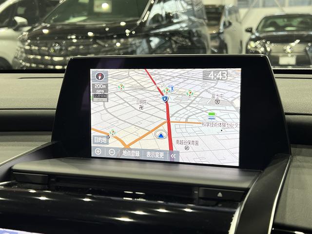 クラウンハイブリッド RSアドバンス 黒本革電動メモリーシート/スパッタリングAW/シートベンチレーション/3眼LED/HUD/トヨタセーフティセンス/レーダークルコン/BSM/RCTA/100V電源/純正ナビ/バックカメラ(33枚目)