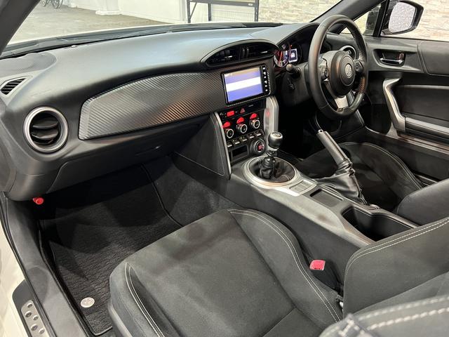 86 GT 後期/1オーナー/6速MT/TRDエアロ/Rスポ/Valentiテールランプ/黒赤ハーフ革/クルーズコントロール/スマートキー/ETC/ナビ/Bluetooth/Bカメラ/地デジ/LEDオートライト(33枚目)