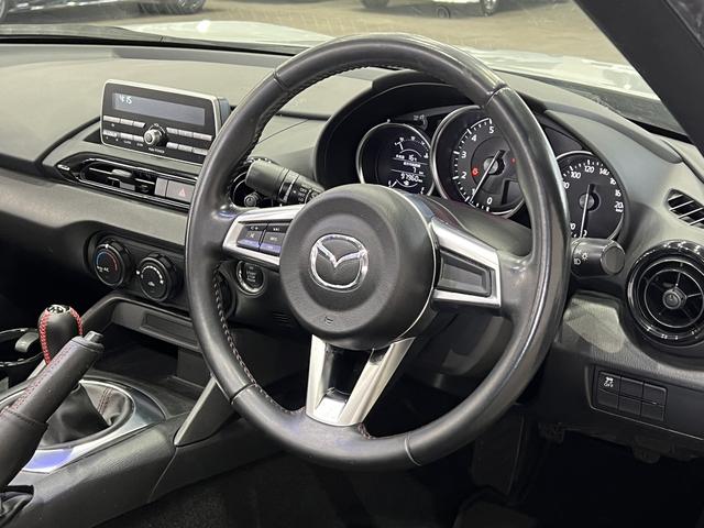 ロードスター S 6速MT/スマートキー/ETC/横滑り防止装置/ヒルローンチアシスト/純正オーディオ/ミュージックプレイヤー接続可/LEDヘッドライト/純正AW(22枚目)