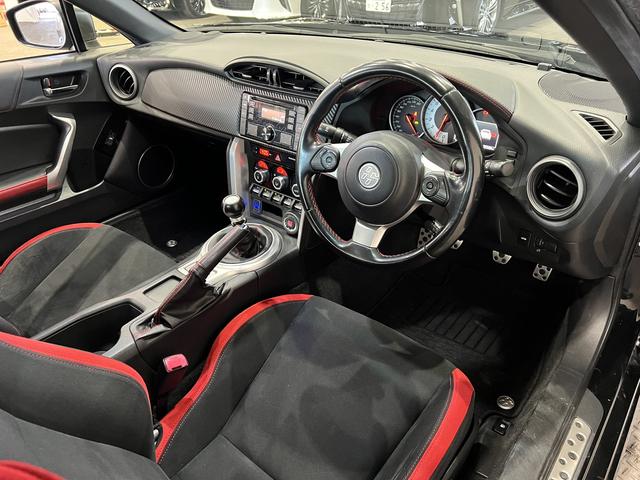 86 GT 後期アプライドE型//6速MT/フジツボマフラー/アルパインデジタルインナーミラー/クルーズコントロール/Trackモード/スマートキー/ETC/純正オーディオ/純正AW/記録簿有(23枚目)