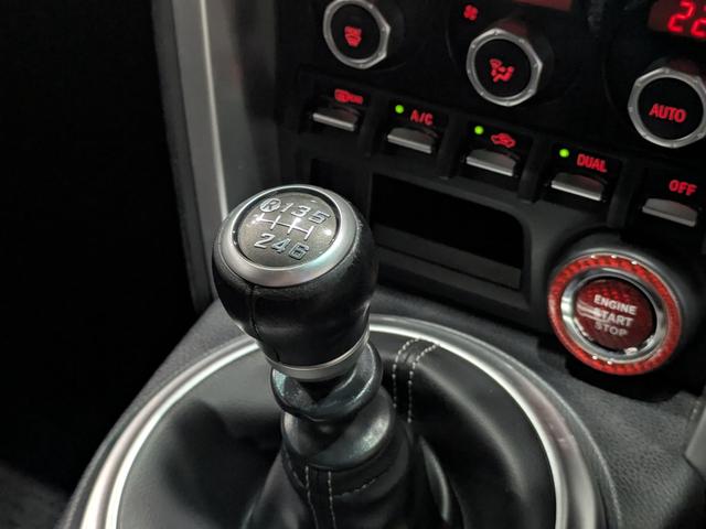 86 GT 後期/6速MT/TEIN車高調/Valentiテールランプ/クルコン/TRACKスイッチ/スマートキー/ETC/横滑り防止装置/純正ナビ/Bluetooth/バックカメラ/LEDオートライト(8枚目)