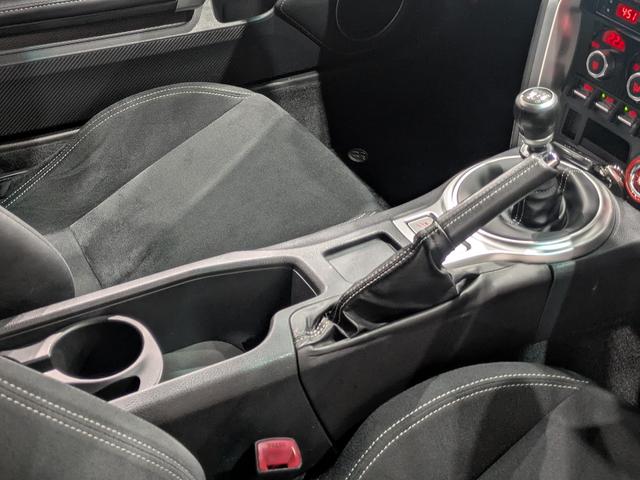 86 GT 後期/6速MT/TEIN車高調/Valentiテールランプ/クルコン/TRACKスイッチ/スマートキー/ETC/横滑り防止装置/純正ナビ/Bluetooth/バックカメラ/LEDオートライト(31枚目)
