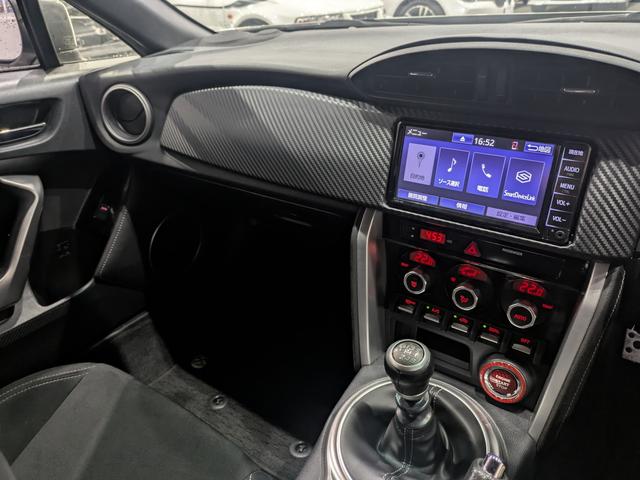 86 GT 後期/6速MT/TEIN車高調/Valentiテールランプ/クルコン/TRACKスイッチ/スマートキー/ETC/横滑り防止装置/純正ナビ/Bluetooth/バックカメラ/LEDオートライト(34枚目)