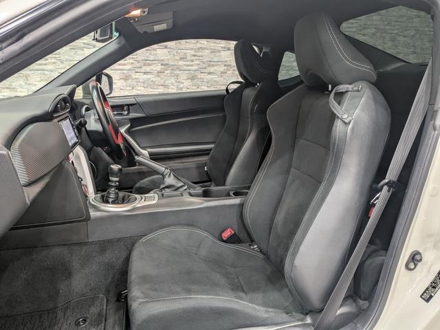 86 GT 後期/6速MT/TEIN車高調/Valentiテールランプ/クルコン/TRACKスイッチ/スマートキー/ETC/横滑り防止装置/純正ナビ/Bluetooth/バックカメラ/LEDオートライト(38枚目)