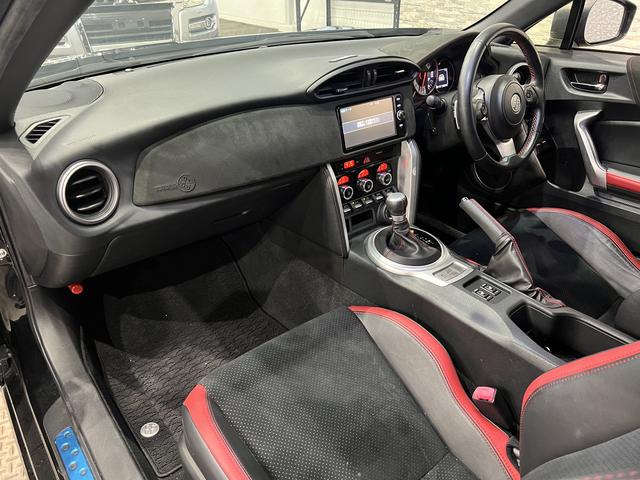 86 GTリミテッド 後期/半革シート/シートヒーター/クルーズコントロール/TRACKスイッチ/ETC/純正ナビ/Bluetooth/バックカメラ/地デジ/LEDオートライト/純正AW(33枚目)