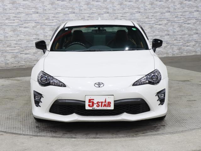 86 GTリミテッド ブラックパッケージ 後期/1オーナー/6速MT/前後ブレンボキャリパー/半革シート/シートヒーター/クルコン/クリアランスソナー/TRACKスイッチ/ETC/純正ナビ/バックカメラ/LEDオートライト/純正AW(11枚目)