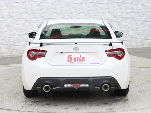 86 GTリミテッド ブラックパッケージ 後期/1オーナー/6速MT/前後ブレンボキャリパー/半革シート/シートヒーター/クルコン/クリアランスソナー/TRACKスイッチ/ETC/純正ナビ/バックカメラ/LEDオートライト/純正AW(14枚目)