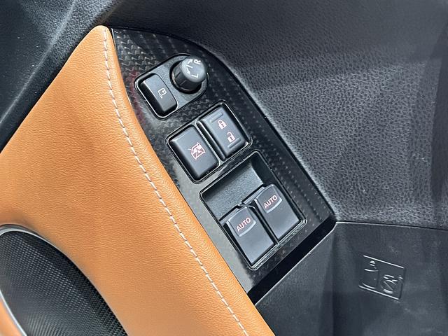 86 GTリミテッド ブラックパッケージ 後期/1オーナー/6速MT/前後ブレンボキャリパー/半革シート/シートヒーター/クルコン/クリアランスソナー/TRACKスイッチ/ETC/純正ナビ/バックカメラ/LEDオートライト/純正AW(28枚目)